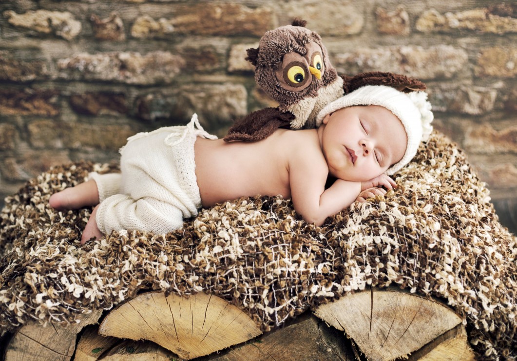 Konrad Bak: Baby and Owl